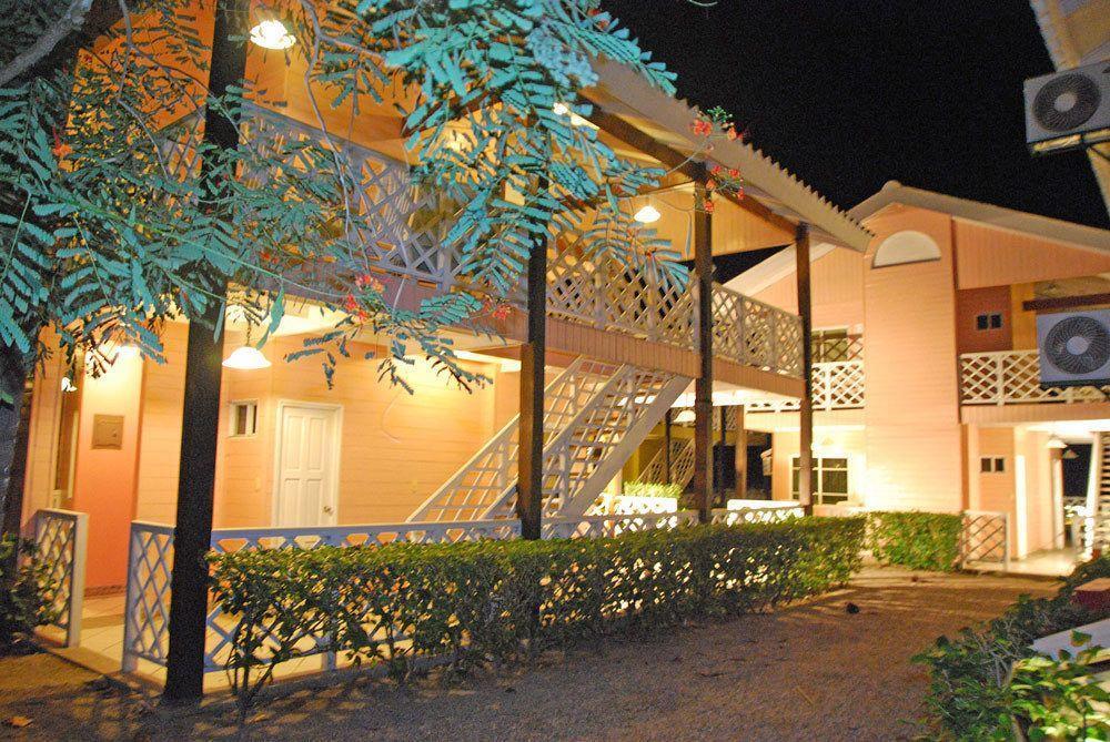 Hotel Vistamar Beachfront Resort & Conference Center Pochomil Ngoại thất bức ảnh
