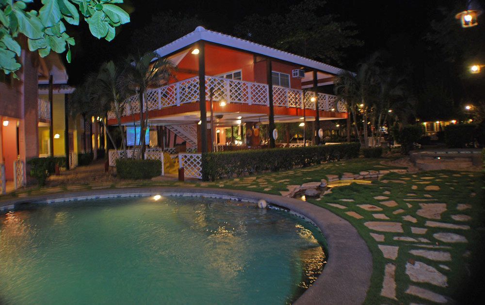 Hotel Vistamar Beachfront Resort & Conference Center Pochomil Ngoại thất bức ảnh